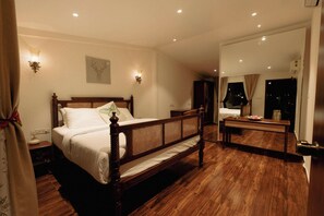 Premium Room | Desk, laptop workspace, iron/ironing board, free WiFi - The Hamlet (Kondapur)