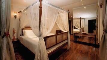 Premium Room | 1 bedroom, desk, laptop workspace, iron/ironing board