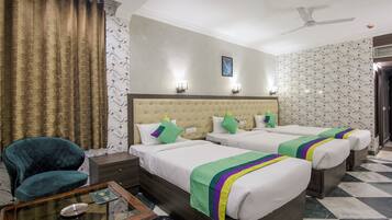 Deluxe Room | Desk, soundproofing, iron/ironing board, free rollaway beds