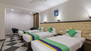 Deluxe Room | Desk, soundproofing, iron/ironing board, free rollaway beds
