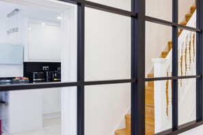 House, Accessible | 4 bedrooms, Internet - Luxurious - Pool Table - Games Room - Free Parking (Bexley)