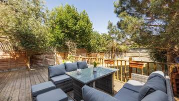 Rumah, akses difabel | 6 kamar tidur dan internet