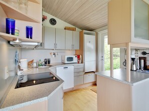 Fridge, microwave, oven, dishwasher - "Lissi" - 700m from the sea by Interhome (Ebeltoft)