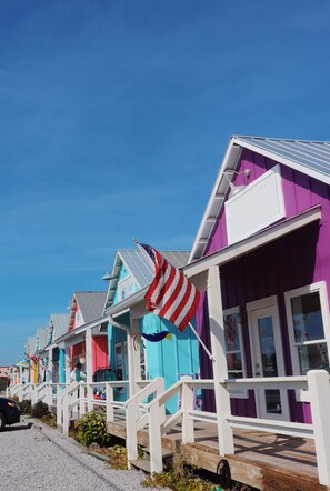Exterior - Enjoy Fabulous Mexico Beach Sunsets at the Salty Pelican! (Mexico Beach)
