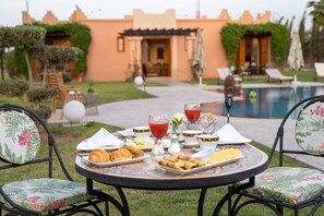 Free daily local cuisine breakfast - Villa Dar Laila (Marrakech)