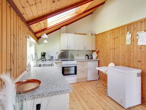 Fridge, dishwasher, cookware/dishes/utensils