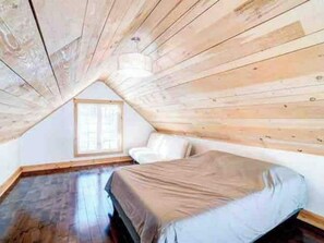 4 bedrooms, WiFi, bed sheets