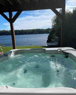 مغطس سبا خارجي