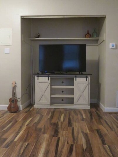 Downtown Pittsburgh View & Free Parking