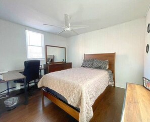 2 Schlafzimmer, Schreibtisch, WLAN, Bettwäsche