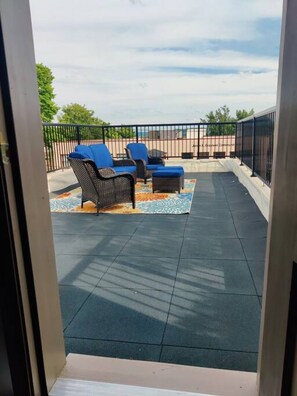 Property grounds - Apt 2-Downtown Pittsburgh Apt w/ City View Balcony (Pittsburgh)