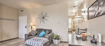 Private Balcony and Downtown City View