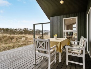 Outdoor dining - "Elco" - 450m from the sea by Interhome (Løkken)