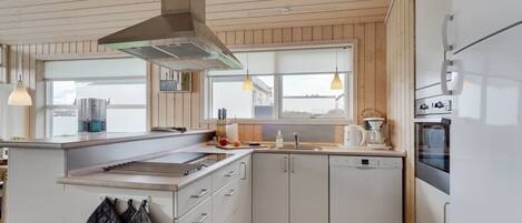 Fridge, microwave, dishwasher, cookware/dishes/utensils