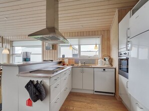 Fridge, microwave, dishwasher, cookware/dishes/utensils - "Sointu" - 250m from the sea by Interhome (Tranekær)
