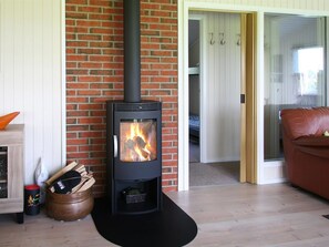 Interior - "Ilya" - 90m to the fjord by Interhome (Storvorde)