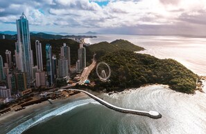 Beach nearby - Paraíso em Balneário Camboriú - Praia do Estaleiro by ReservaStar (Balneário Camboriú)