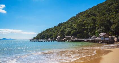 Paraíso em Balneário Camboriú - Praia do Estaleiro by ReservaStar