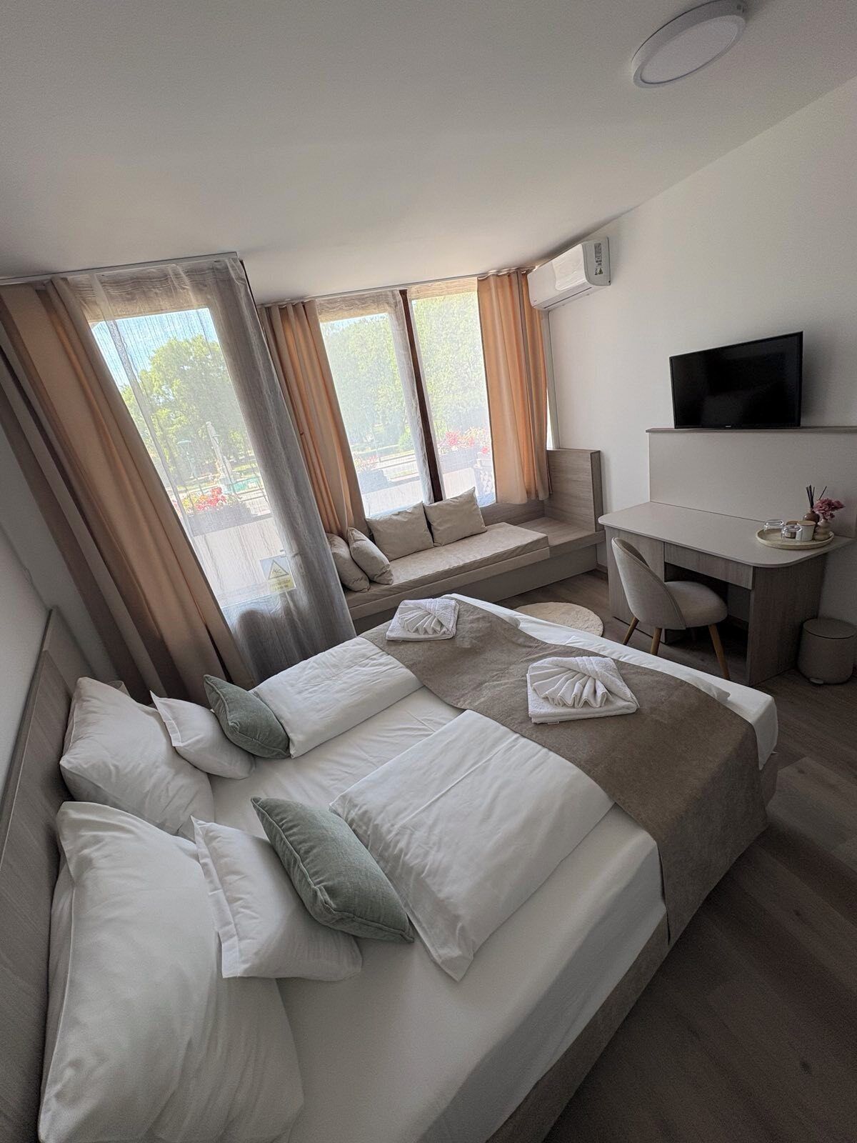 Design Double or Twin Room, Courtyard View | Free WiFi, bed sheets