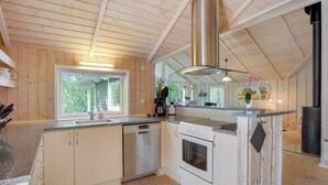 Fridge, microwave, dishwasher, cookware/dishes/utensils - "Elita" - 1.7km from the sea by Interhome (Hals)