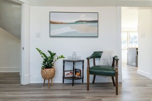 Interior - The Loft - Cozy Retreat in Historic Downtown (Frankfort)
