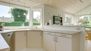 Réfrigérateur, micro-ondes, four, lave-vaisselle