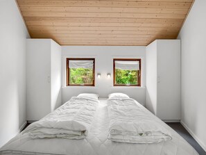 4 bedrooms, WiFi - "Reiner" - 300m to the fjord by Interhome (Skjern)