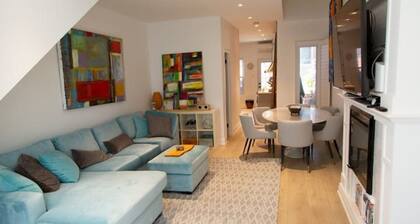 Elegant 3-bed, 3 bath private Leslieville home