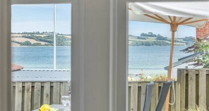 "Elain" - from the sea by Interhome
