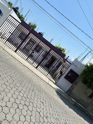 Exterior - Room "C" Casa Libélula (Tehuacán)
