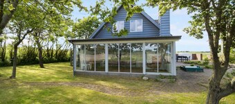 "Emmie" - 50m to the fjord by Interhome