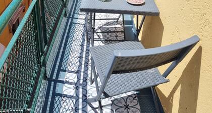 Verde AcquaMarina Cozy mini apartment in the historic center.