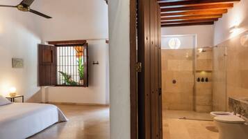 Premium bedding, desk, laptop workspace, free WiFi