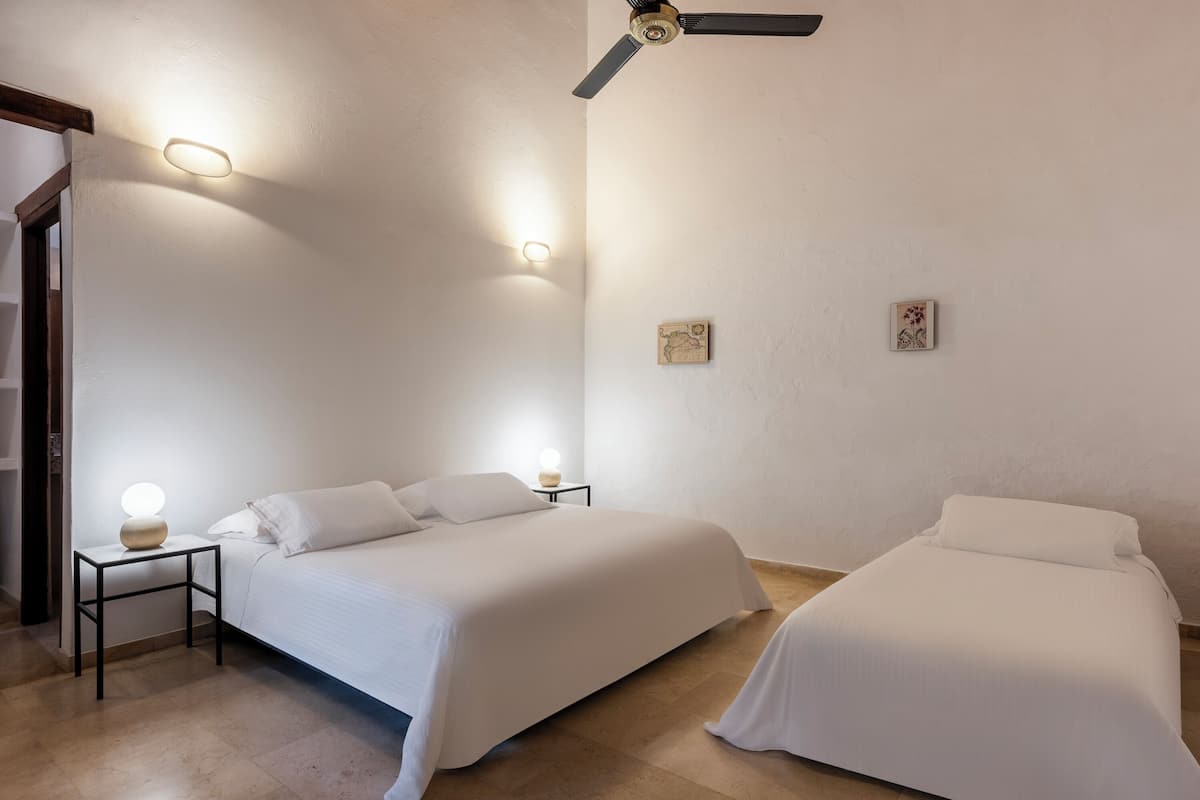 Superior Room | Premium bedding, desk, laptop workspace, WiFi (free)