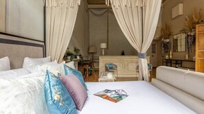 3 soveværelser, skrivebord, strygejern/strygebræt, weekendseng