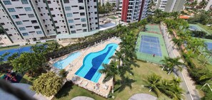 Pool - Apartment on the Riviera de São Lourenço, best value for money, 150 meters from the beach (Riviera de São Lourenço Bertioga)