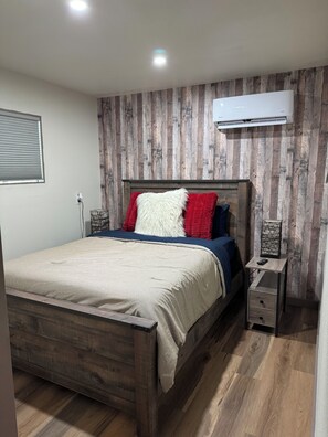 2 habitaciones, tabla de planchar con plancha, cuna de viaje y wifi