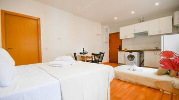 Iron/ironing board, free WiFi