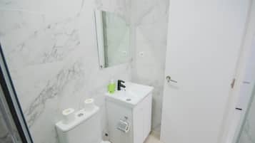 Ducha y secador de pelo