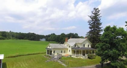 Country living close to the capital region 100 acres of nature to explore