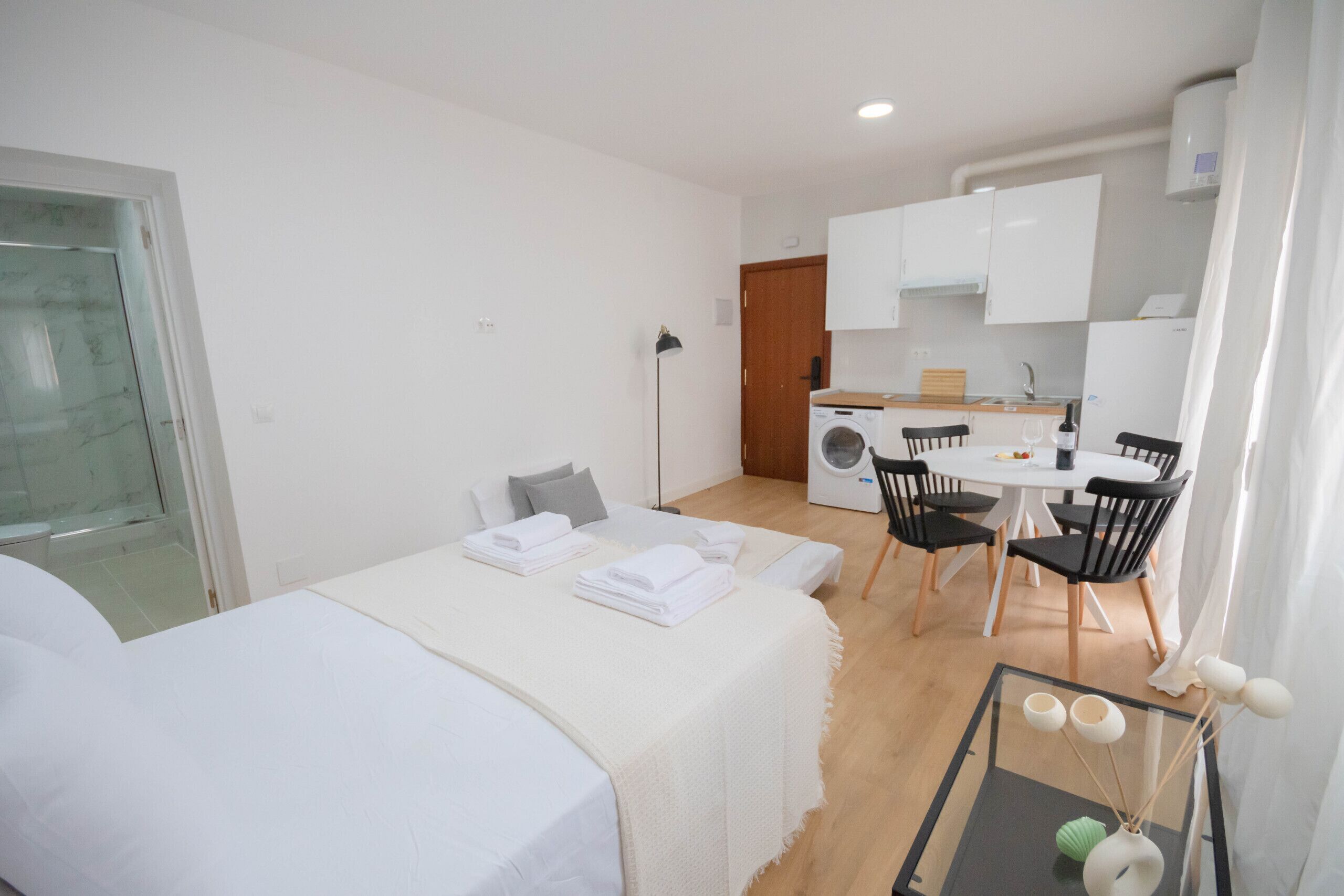 Bügeleisen/Bügelbrett, kostenloses WLAN