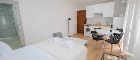 Bügeleisen/Bügelbrett, kostenloses WLAN