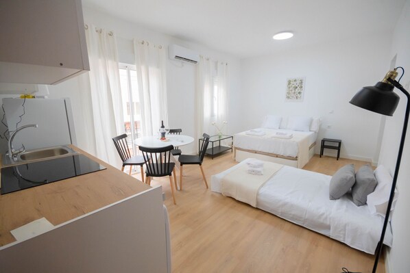 Iron/ironing board, free WiFi