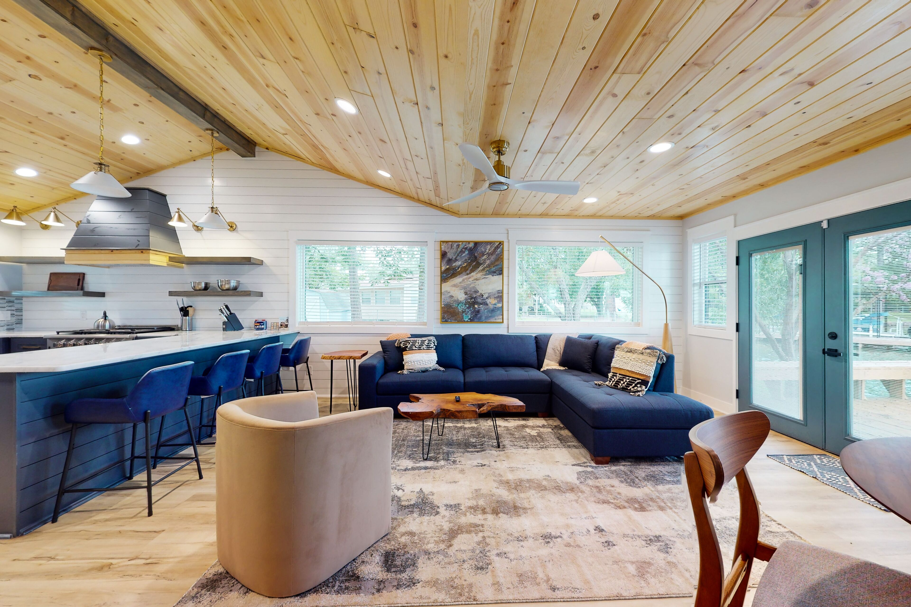 Long Beach Pointe | Lakeside house in Hot Springs with boat boardwalk and grill