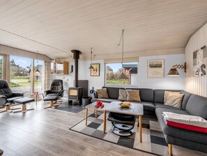 Tv, pejs, dvd-afspiller