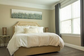 2 Schlafzimmer, Schreibtisch, Bügeleisen/Bügelbrett, kostenloses WLAN