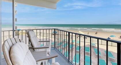 Beach Front Condo | Condo in Murrells Inlet w/ocean view balcony, pool & hot tub