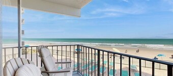 Beach Front Condo | Condo in Murrells Inlet w/ocean view balcony, pool & hot tub