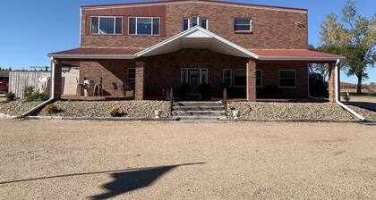 Creekside Cabin West Located next to where the Calamus River enters the lake.