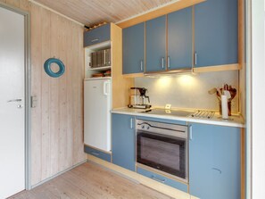 Køleskab, mikrobølgeovn, ovn, opvaskemaskine